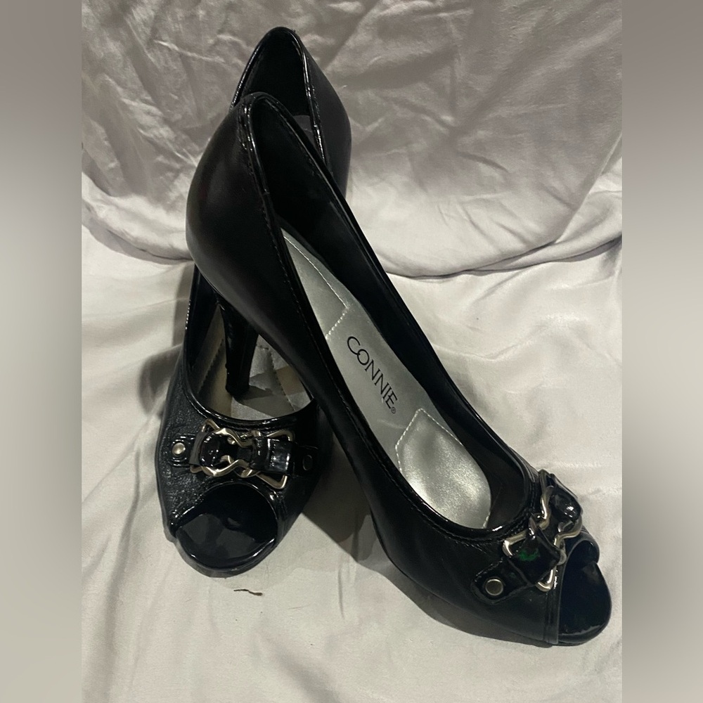 Connie Black Elegant Textured Heels